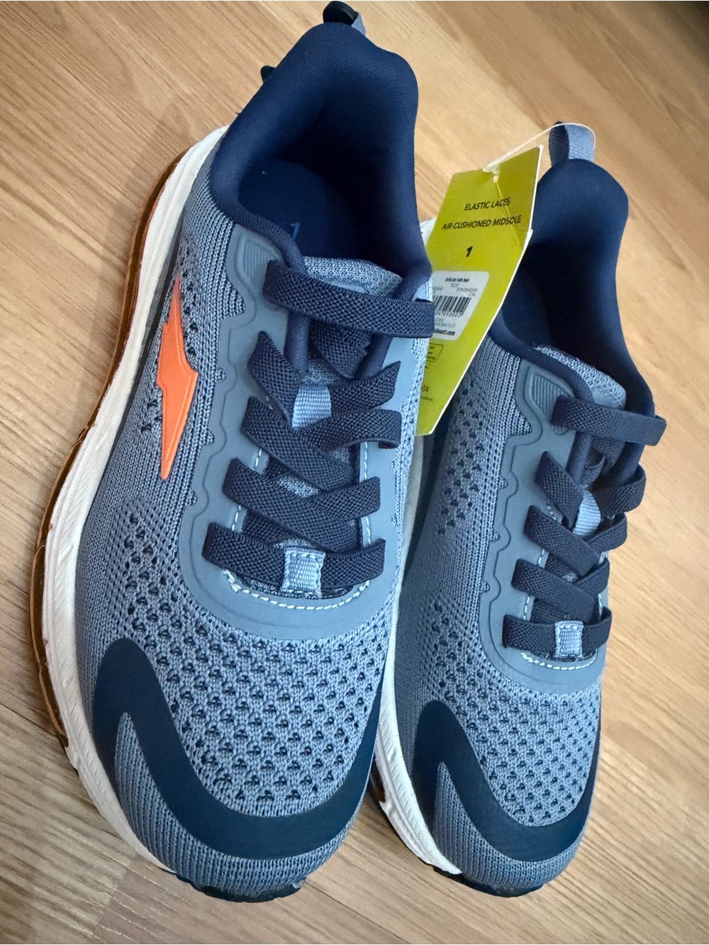 NEW Avia 360 Air Sneakers Gray Running Shoe Kids 1